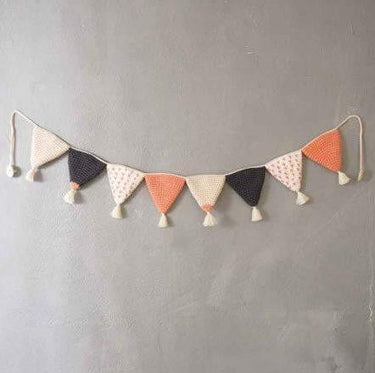 handmade-crocheted-pennant-hanging-banner-5 - Taylorson