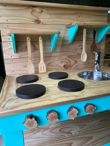 100% NZ Made: Standard Kids Mud Kitchen with Working Tap and Sink (100cm)
