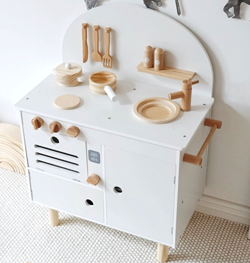 Vintage Kitchen Play Set with Accessories - White - Taylorson
