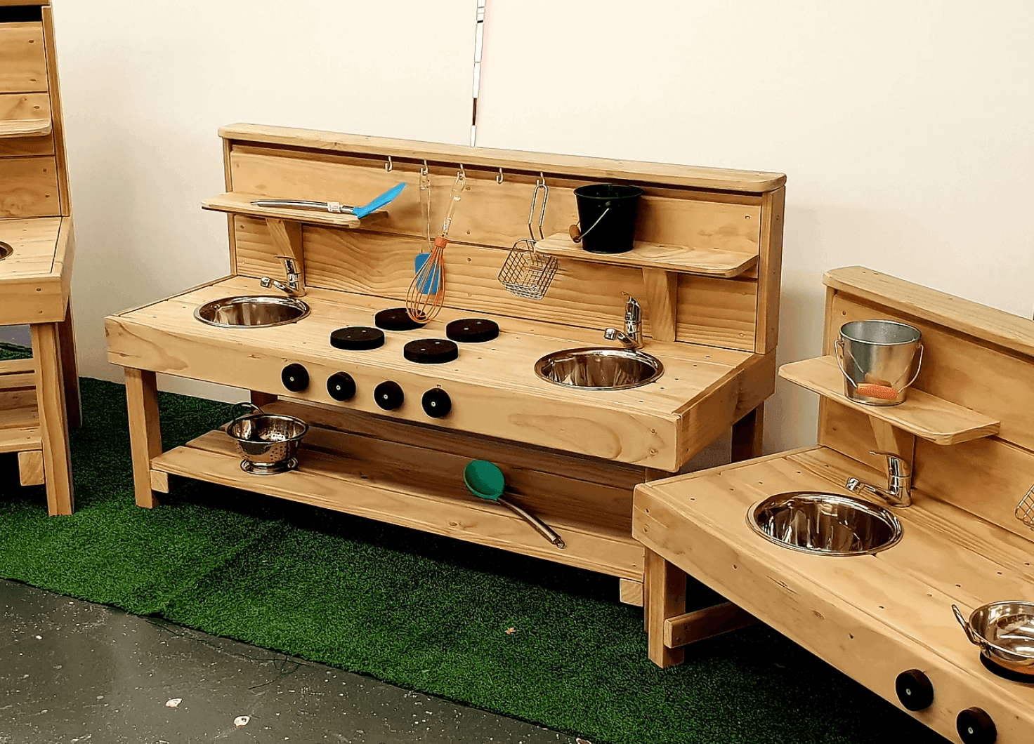 NZ Made Quality Kids Wooden Mud Kitchen - 120cm - Taylorson