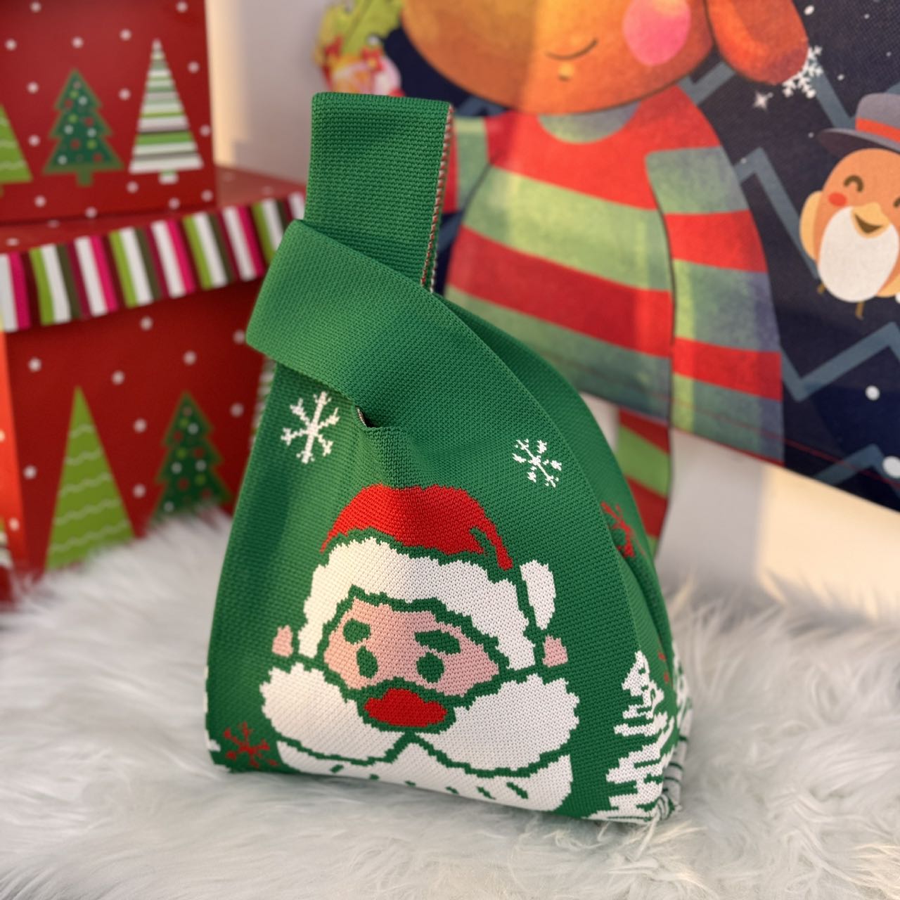 Adorable Knit Design Christmas Theme Candy Bag - Work as Gift Bag Too!